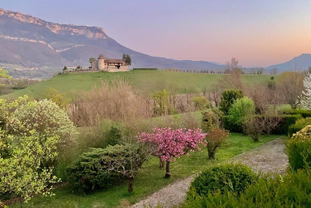 Au calme avec vue magnifique à Saint Maximin Apartamento Exterior foto