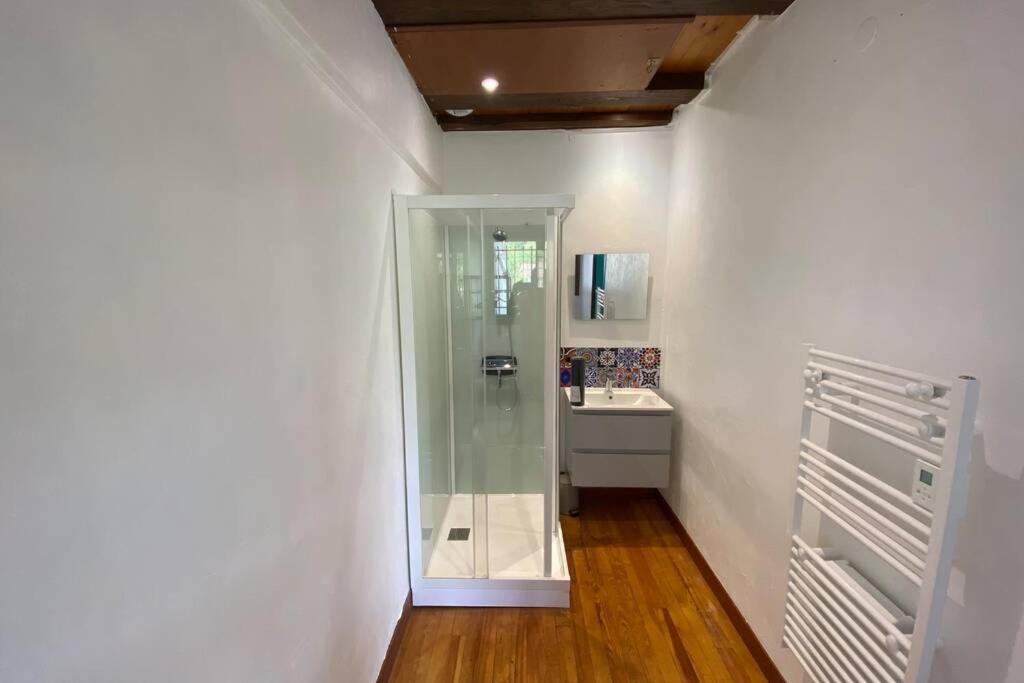 Au calme avec vue magnifique à Saint Maximin Apartamento Exterior foto