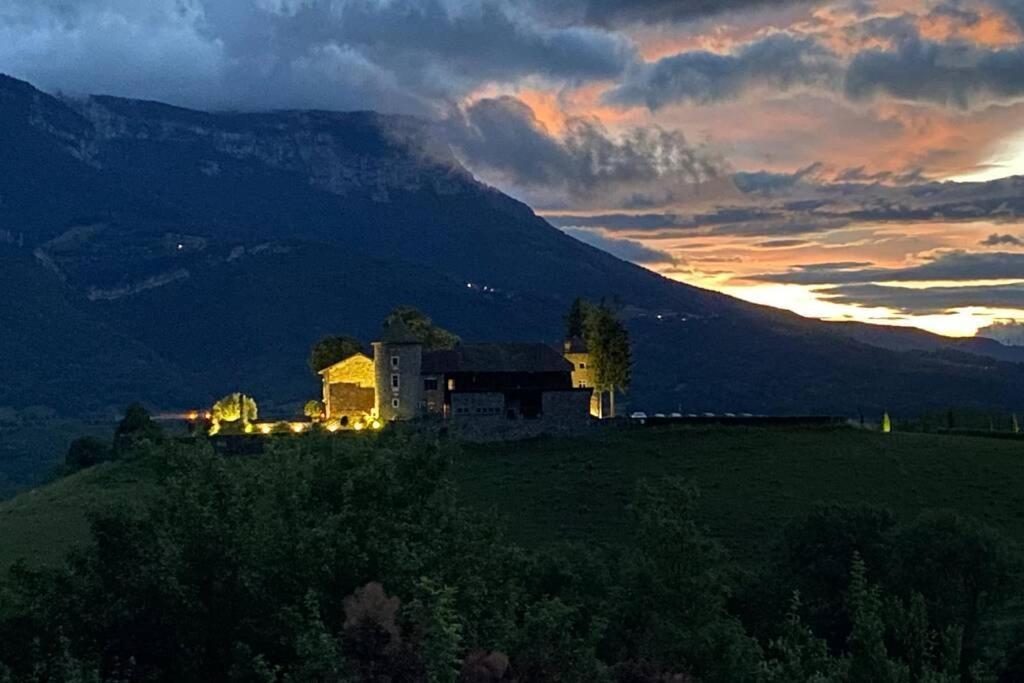 Au calme avec vue magnifique à Saint Maximin Apartamento Exterior foto