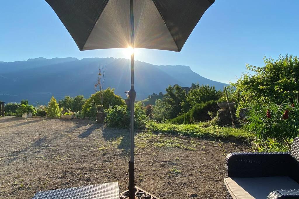 Au calme avec vue magnifique à Saint Maximin Apartamento Exterior foto